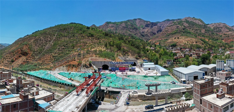 都香高速公路守紅段翠屏特長隧道鳥瞰圖（局系統(tǒng)）