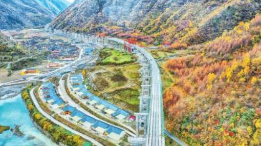 四川日報：奮戰(zhàn)九綿高速